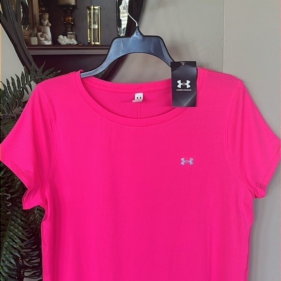 Brand New Under Armour Heatgear Fitted Short Sleeve Top Bright Pink Gym Shirt - Picture 2 of 12